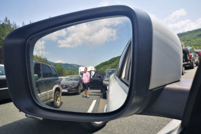 Колони от превозни средства се очакват днес последния ден